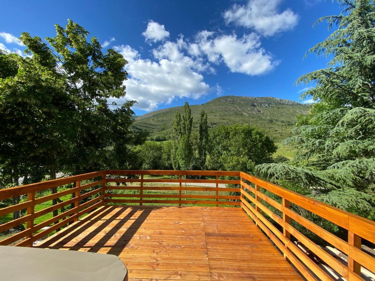 Gite En Haute Provence Montfroc Exteriér fotografie